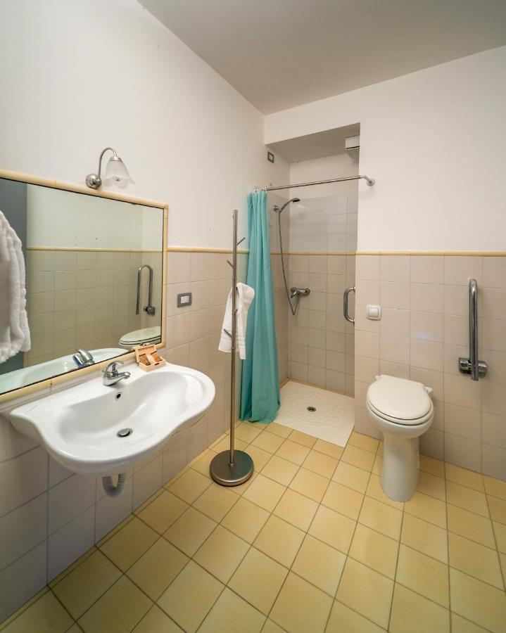 Recchi Franceschini Bike Hotel Last - Minute - Availability Montalto delle Marche Kültér fotó