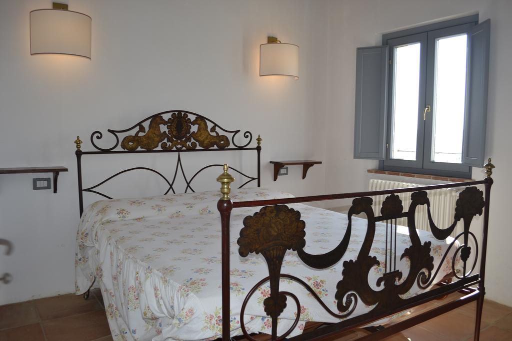 Recchi Franceschini Bike Hotel Last - Minute - Availability Montalto delle Marche Szoba fotó